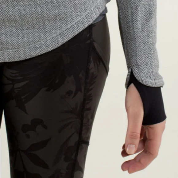 Lululemon Base Runner 1/2 Zip
Heathered Herringbone Heathered Black White - Picture 4 of 11